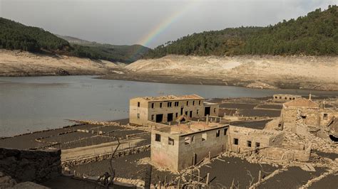 Un Pueblo Inundado En España Resurge Tras Décadas Bajo El Agua