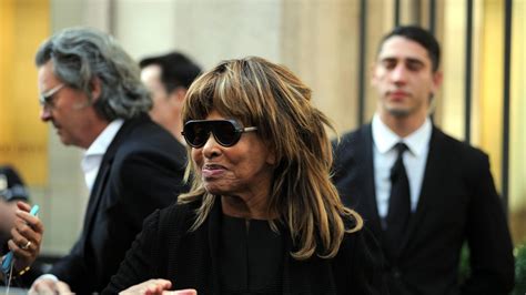 Abschied Auf Hoher See Tina Turner Spricht Ber Den Tod Ihres Sohnes