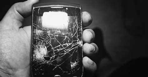 Self Healing Coating Means End Of Cracked Phones Says Scientist