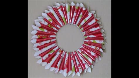 Kids will love these ideas to create during winter break! DIY Christmas Wreath Holiday Gift Wrap Wreath Arts & Craft ...