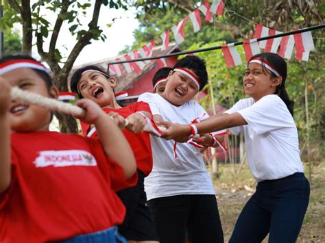 9 Ide Hadiah Lomba 17 Agustus Berkelompok Menarik Dan Berkesan