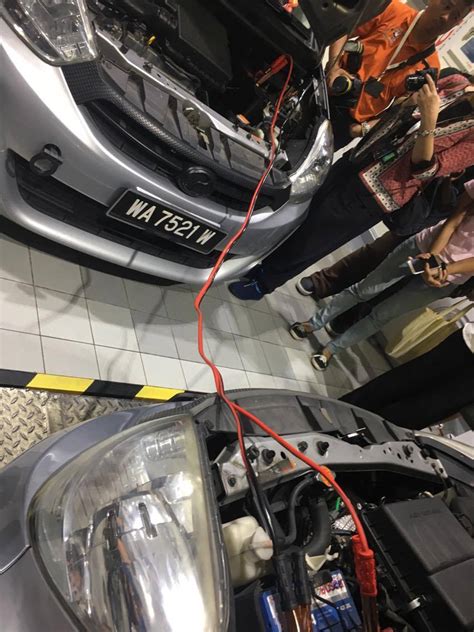 Media ini dapat mengandung bahan tata letak relatif berbagai jenis media berdasarkan fungsinya pada tahap awal (kiri) dan akhir (kanan) analisis pendeteksian atau perhitungan. Saya Telah Menyertai 'Bengkel Auto Wanita' Anjuran Bosch ...