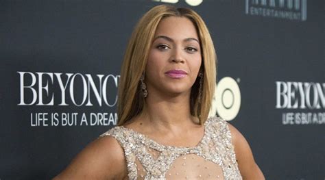 Beyonce Knowles Poses Topless Music News The Indian Express