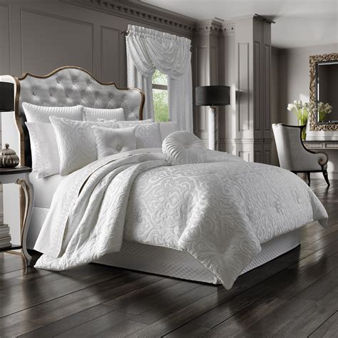 Comforter bed set also includes a comforter, two shams, and a bed skirt. Astoria Queen 4-Piece Comforter Set
