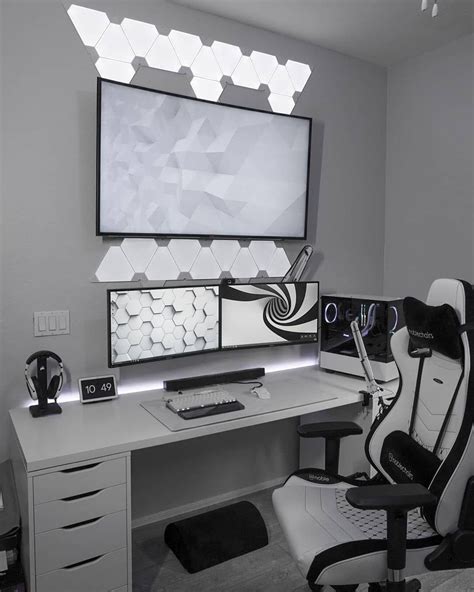 White And Black Still Looks Awesome In 2021 Gaming Room Setup