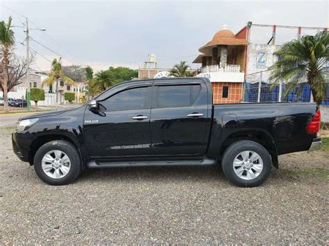 Pickup Doble Cabina Toyota Hilux 2017 4x4 Venta De Carros En Guatemala