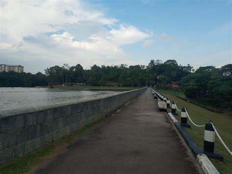 Looking for a great trail in macritchie reservoir park, central? MacRitchie Reservoir & Nature Trail Walk - Park Map, Singapore