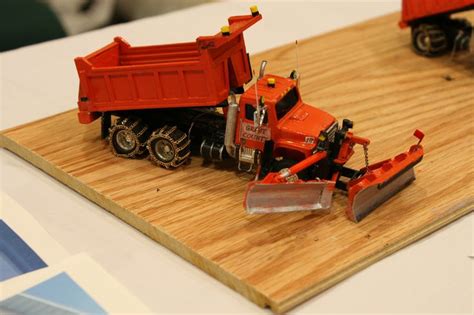 International S 1900 Snow Plow Truck Model Truck Kits Toy Trucks