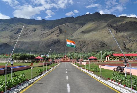 Aug 10, 2020 · given that kargil war is a crucial backdrop and the film centres on pilot training, the helicopter sorties, and aerial combat scenes are executed well, courtesy, renowned american aerial. Kargil War Memorial Drass in Memory of Kargil War