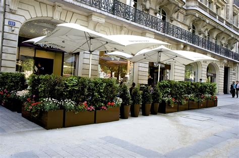 We offer a bulk gift card program for orders of $1,000 or more. i - first person singular: Nespresso Star Boutique ...