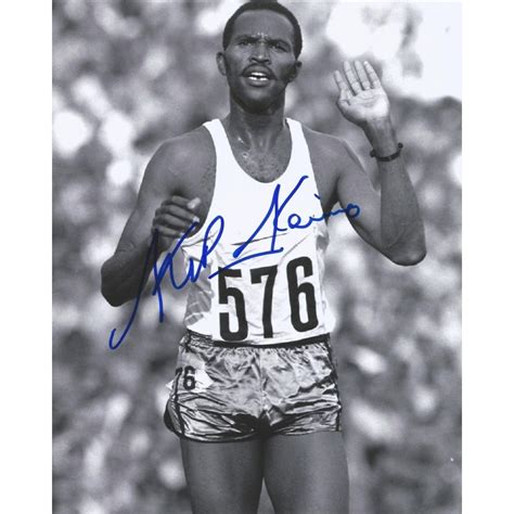 He was the chairman of the kenyan olympic committee (koc) until 29 september 2017. Autographe Kipchoge KEINO (Photo dédicacée)