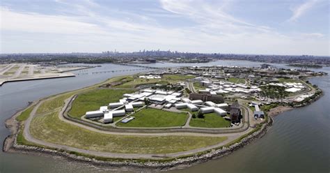 transgender inmate found dead in rikers island jail cell