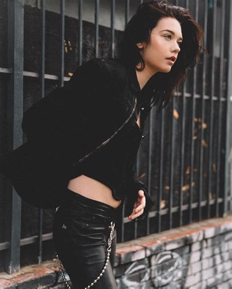 Amanda Lynn Amanda Steele Leather Skirt Famous Chic Instagram
