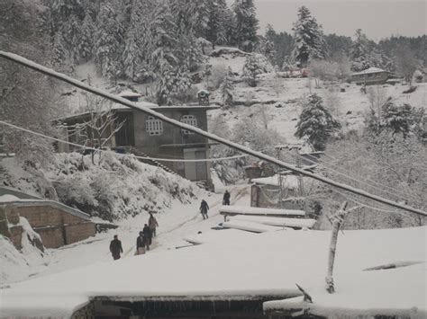 Islooo Talking Point Snow Fall On Margalla Hills Islamabad