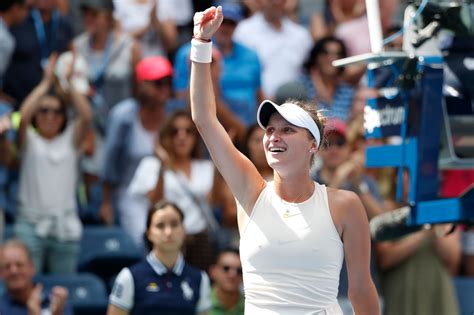 Finalistka pařížského grandslamu z roku 2019 dnes nestačila na španělku paulu badosaovou a prohrála po setech 4:6, 6:3 a 2:6. Výjimečný talent. Vondroušová zase září v Americe. Hraje ...