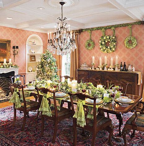 White and green - Christmas table ideas | Christmas table, Christmas