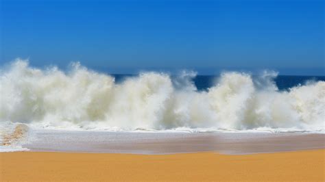 Download Free Hd Crashing Beach Waves Desktop Wallpaper In