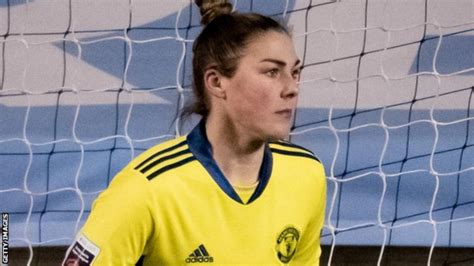 Mary Earps Manchester United Goalkeeper Signs New Contract Bbc Sport