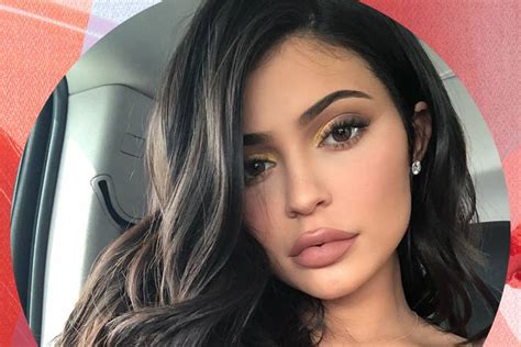 kylie jenner s lip fillers are removed as she reverses her cosmetic treatment glamour uk