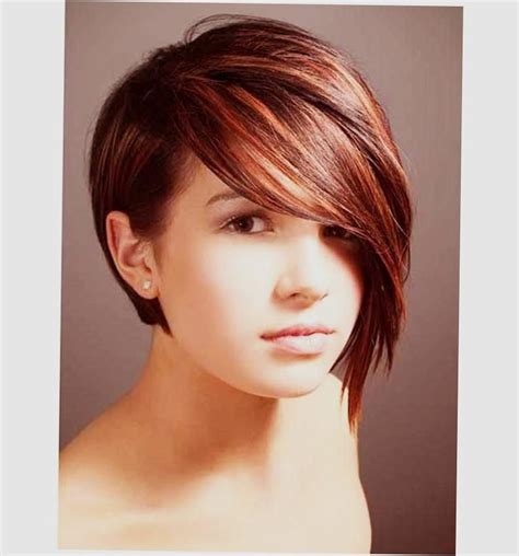 Photos Low Maintenance Short Haircuts For Round Faces