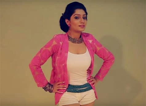 Badai Bungalow Frame Arya Latest Hot Photos Tamil Telugu Malayalam Hindi Actress Photos