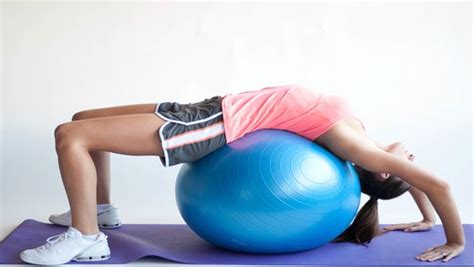 Core Strength Training How To Use A Gym Ball Correctly