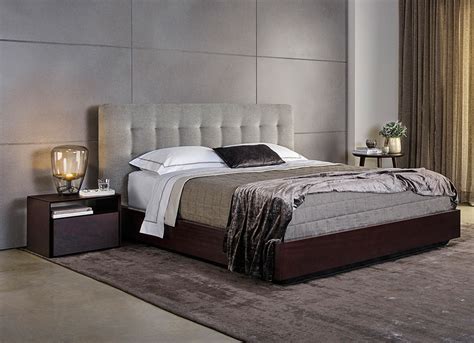 A king size beds is a bed which has a length of 80 inches and a width of 76 inches while a queen bed is the one which has the length of 80 inches but has a lesser width of just 60 inches. Serenade Storage Bed | King Size Bed | Queen Size Bed ...
