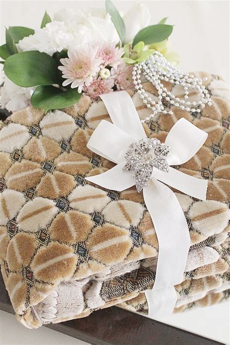 Anaria wedding akan membantu persiapan pra nikah anda sebagai calon pengantin tak perlu bingung. Hantaran Yang Diperlukan Untuk Majlis Pertunangan - Pesona Pengantin