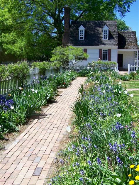 Beautiful Garden In Colonial Williamsburg Virginia I Took This Photo