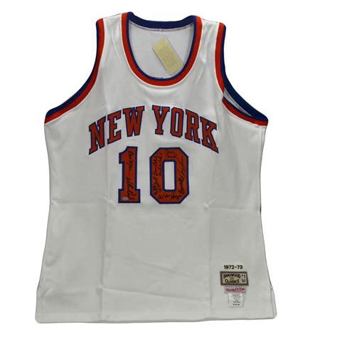 The new york knicks face the dallas mavericks in an nba regular season game on friday. Lot Detail - 1972-1973 NBA Champion New York Knicks Team ...