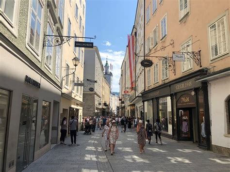 Maybe you would like to learn more about one of these? Getreidegasse (Salzburg) - Aktuelle 2020 - Lohnt es sich ...