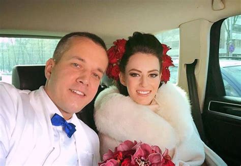 Jul 30, 2021 · pe 31 iulie, impreună cu andrei, bianca, mihnea si corina ne adunăm in familie pentru a ne aminti… cu mânecile suflecate, spre propăsirea patriei iulie 30, 2021 adrian năstase 13 comentarii Rochia de mireasa cu model floral a nurorii lui Adrian ...