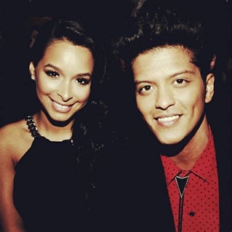 Bruno Mars 8 Reasons Youll Wish You Were His Girlfriend This