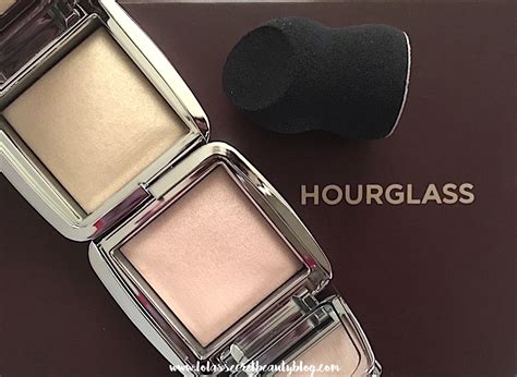 Lola S Secret Beauty Blog Hourglass Ambient Strobe Lighting Powder In Brilliant Strobe Light