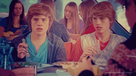 Aww Yes The Twins Sweet Sexy And Cute Dylan Sprouse Sprouse Bros Cole Sprouse Funny Old