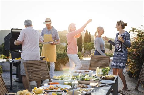 As people socialize, they should ask for clues about their famous person. Magnificent Dinner Party Games: When Food and Fun Come ...