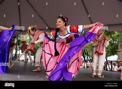 Female Dancers Folklorico Folklorica Santa Fe New Mexico Nm Dancing Adult Grownup Mature Woman
