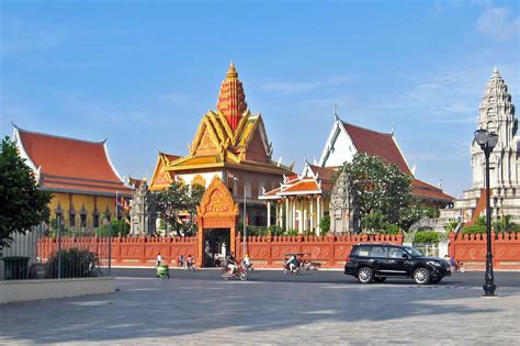 Wat Ounalom In Phnom Penh One Of Cambodias Oldest Buddhist Temples