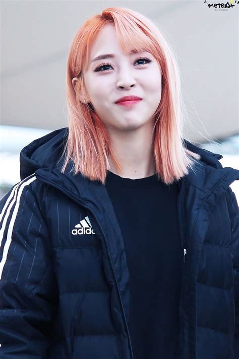 Stream ultimate mamamoo moonbyul playlist, a playlist by sae from desktop or your mobile device. Moonbyul | Mamamoo | Mini Fanmeeting | Moonbyul, Namorados ...
