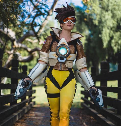 Axceleration Tracer Cosplay Overwatch Amazing Cosplay Best Cosplay Tracer Cosplay