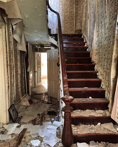 An Abandoned Preserved Farmhouse In America With Everything Inside