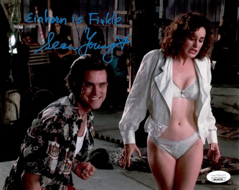 Sean Young autographed signed inscribed 8x10 photo Ace Ventura Ray Fin