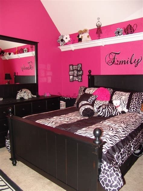 Visually anchor the bed with black bed skirts. another zebra room zebra-room | Cute Teen Bedroom Ideas ...