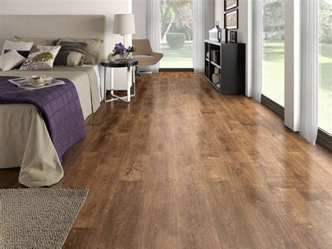 It doesn't feel quite as solid underfoot as other forms of. The Low-Down on Laminate vs. Hardwood Floors | Oak ...