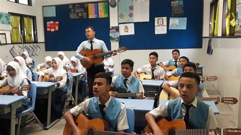 Play hampa chords using simple video lessons. Hampa - Ari Lasso By Sir Tri adinata and Students - YouTube