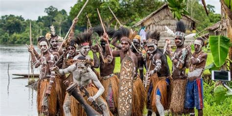 Mengenal Suku Asmat Dari Asal Usul Hingga Tradisi