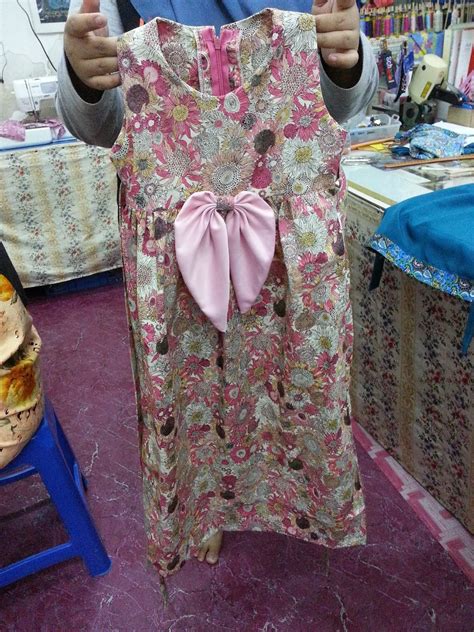 Berikut kami kongsikan beberapa fesyen baju raya. MaDam AzrA FesYeN: PAKAIAN KANAK-KANAK PEREMPUAN(GAUN)