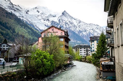 An hour from geneva airport, it has kept its. Chamonix Mont Blanc : on a marché dans le vide