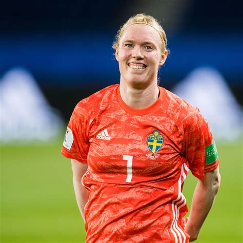 Lindahl har genomgått svff:s utbildningsstege. Hedvig Lindahl avslöjar spelet - bakom magiska ...