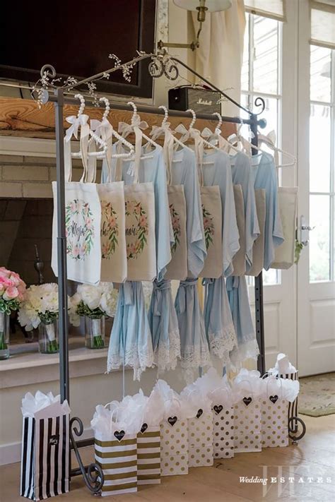 Gift ideas for wedding party. 10 Bridal Party Gift Ideas Your Bridesmaids Will Love ...